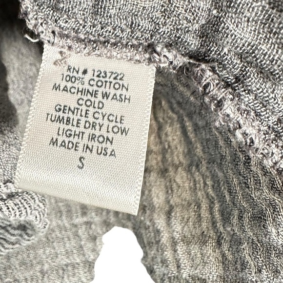 XiRENA Hemingway Gauze Textured Long Sleeve Henley Top - Picture 9 of 11